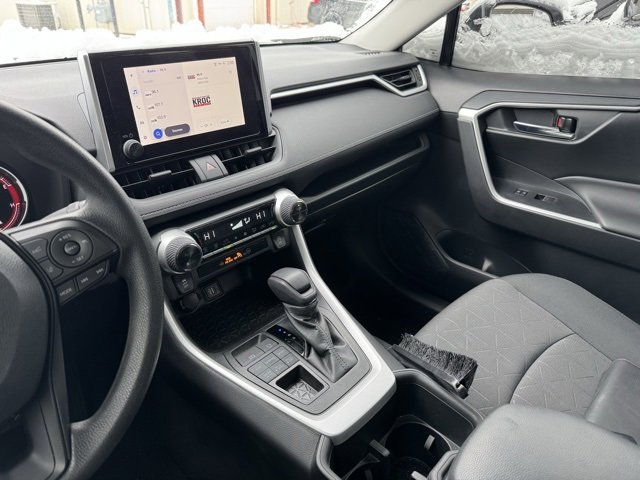 Used 2023 Toyota RAV4 XLE image 7