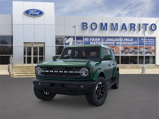 New 2025 Ford Bronco Outer Banks image 2