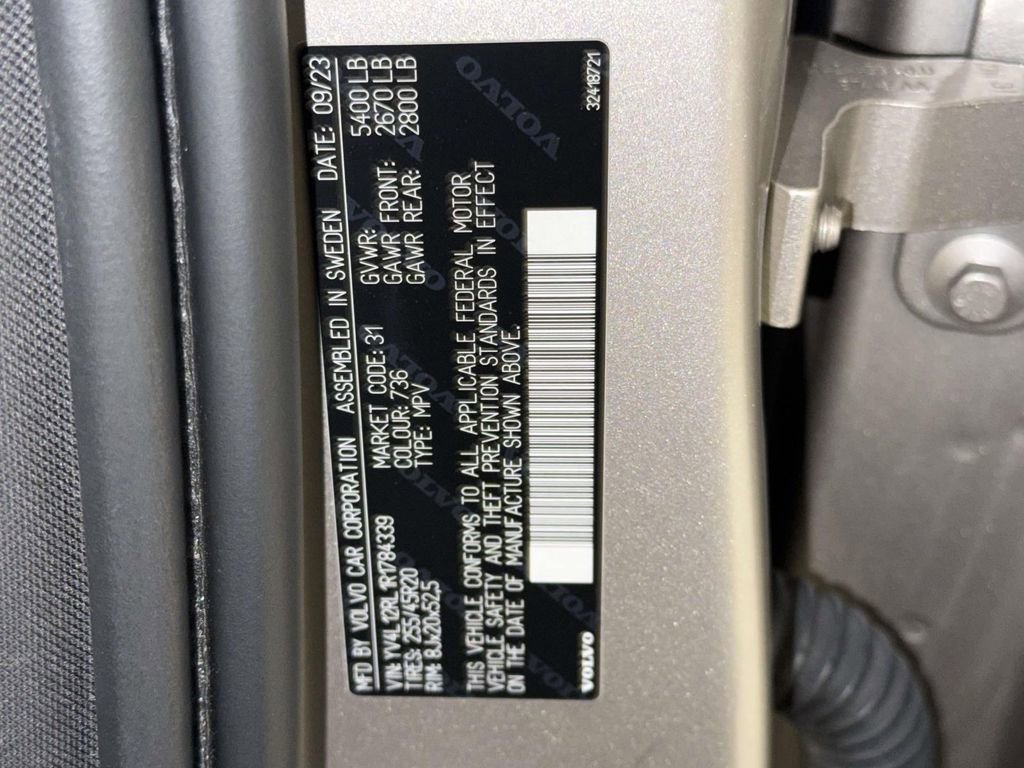 Used 2024 Volvo XC60 B5 Plus image 7