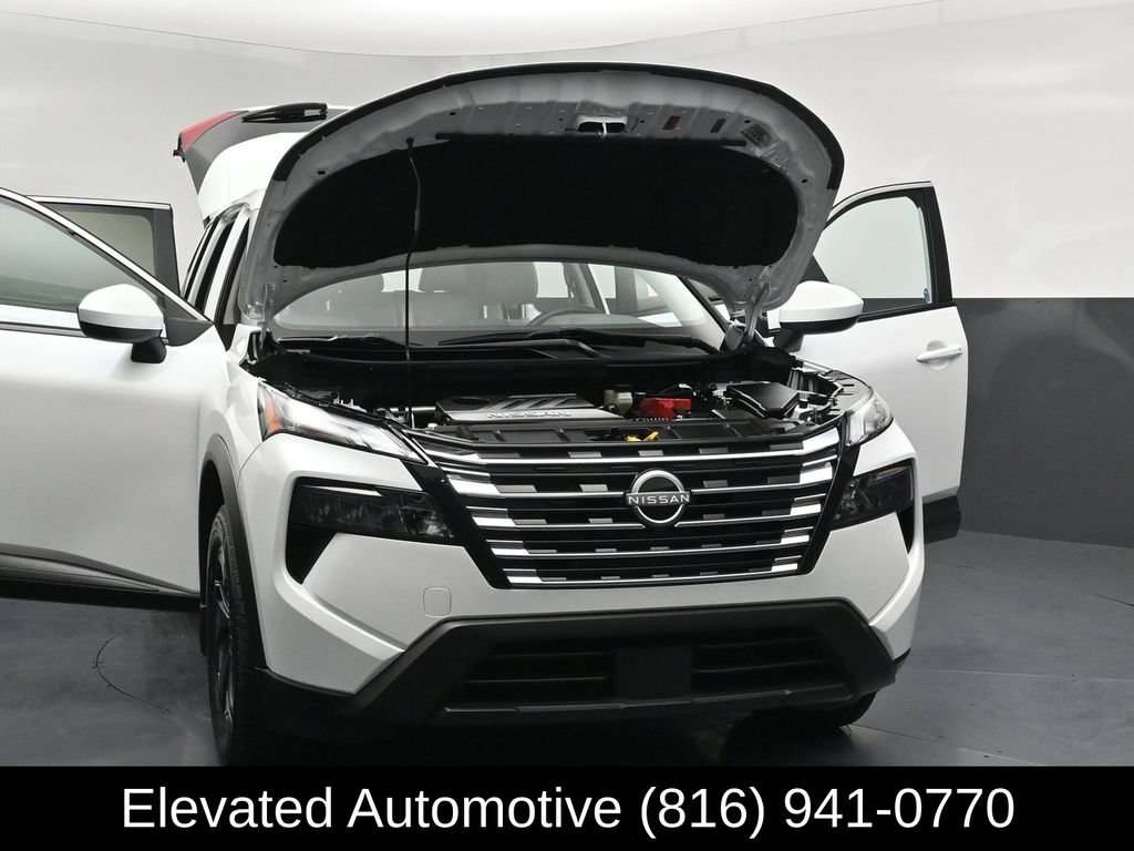 Used 2024 Nissan Rogue SV AWD/4WD image 38