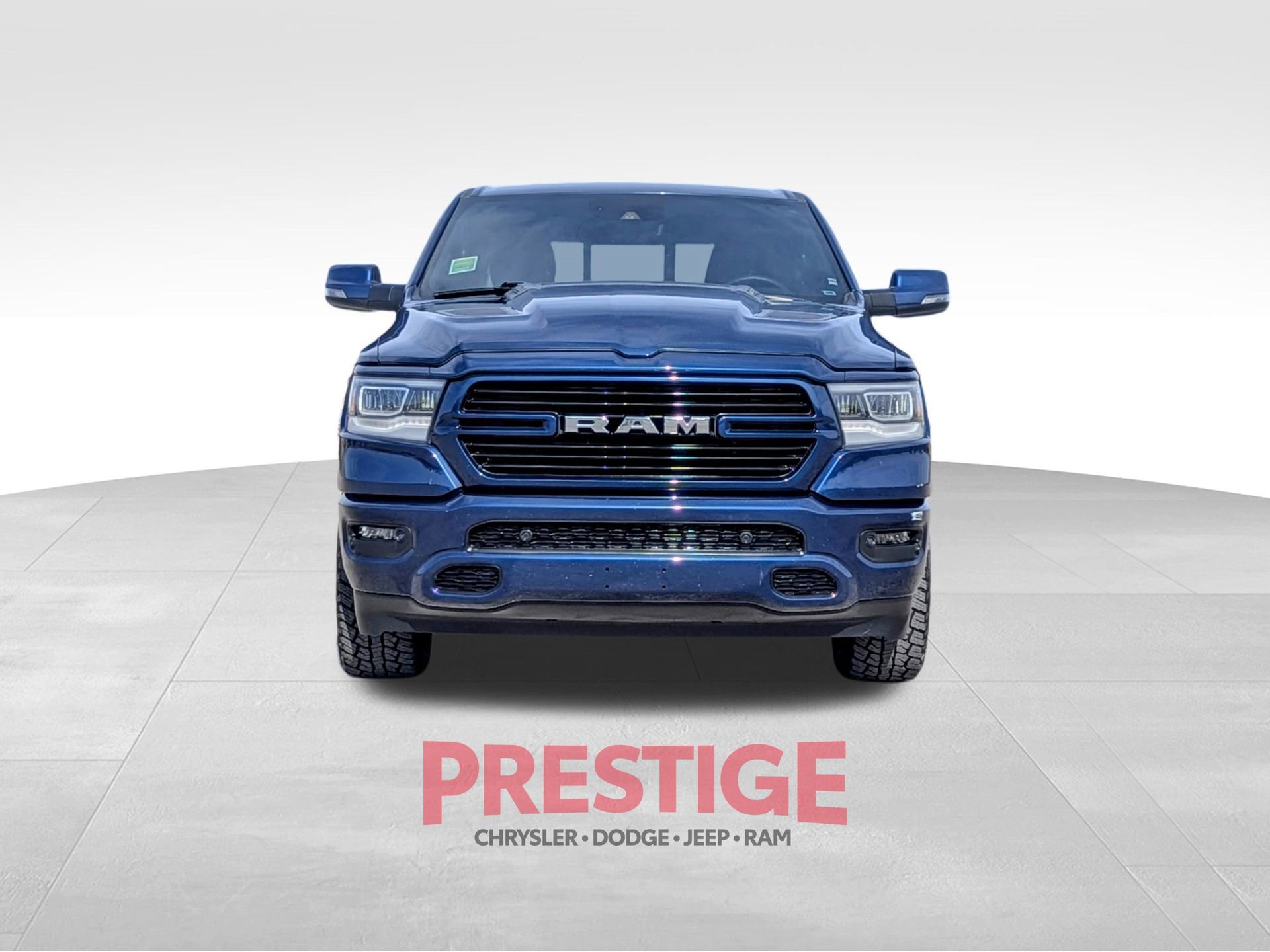 Used 2023 RAM 1500 Laramie AWD/4WD image 3