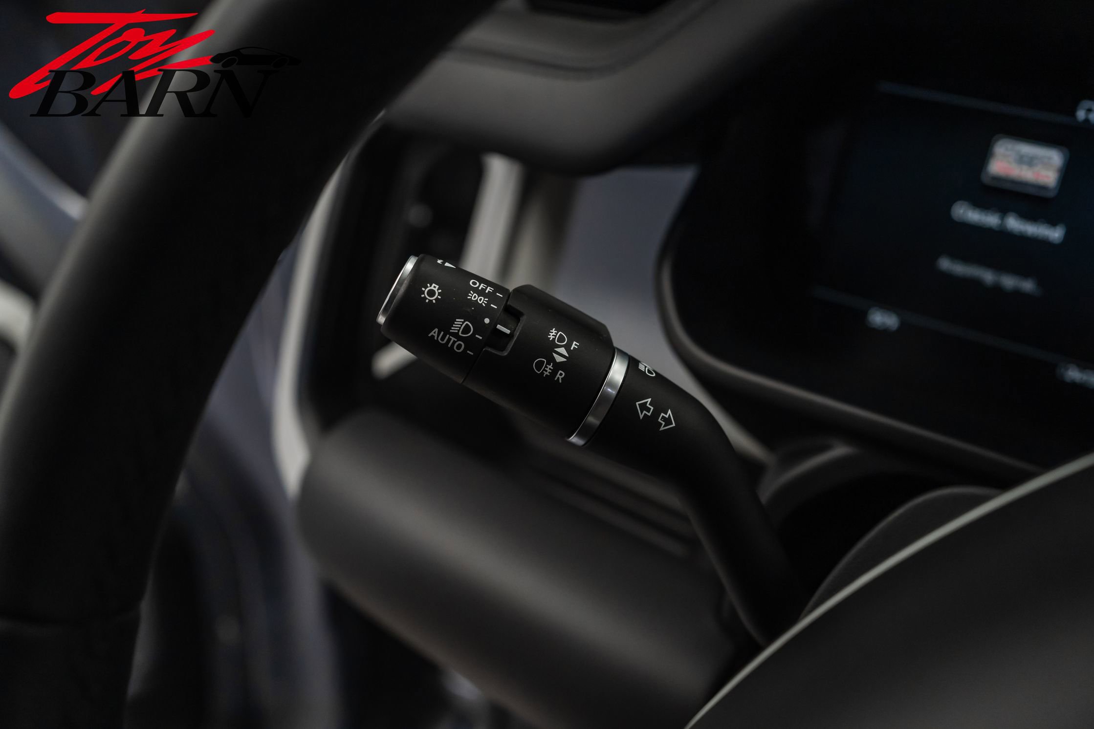 Used 2023 Land Rover Defender 110 X-Dynamic SE image 32