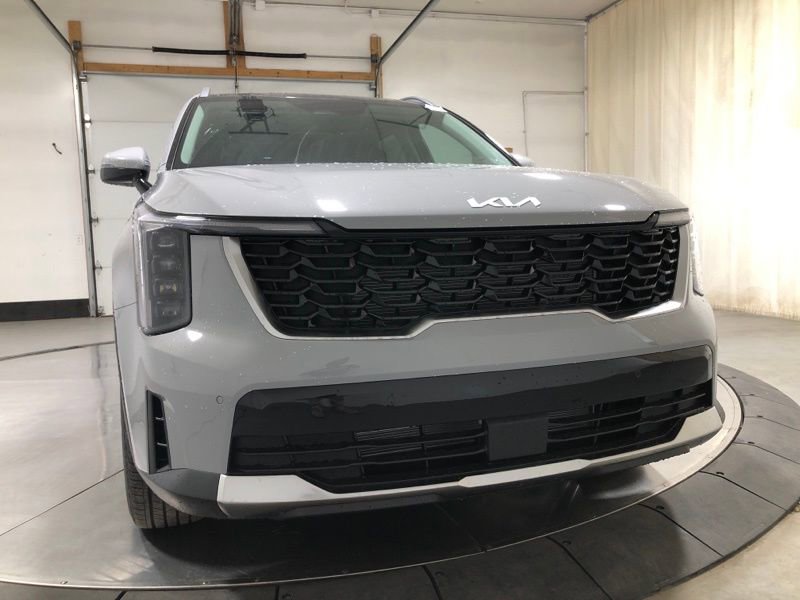 New 2026 Kia Sorento S w/ S Panoramic Sunroof Package image 2