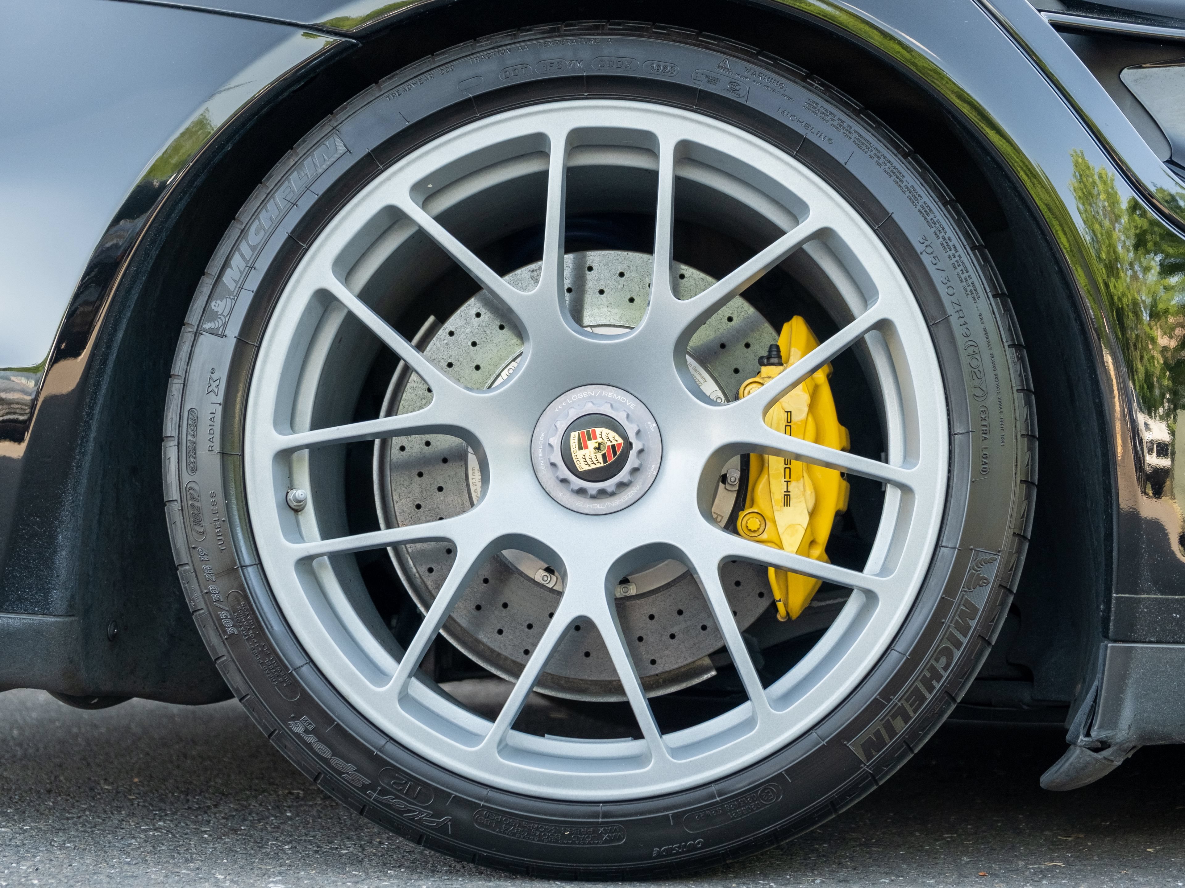 Used 2011 Porsche 911 Turbo S AWD/4WD image 14