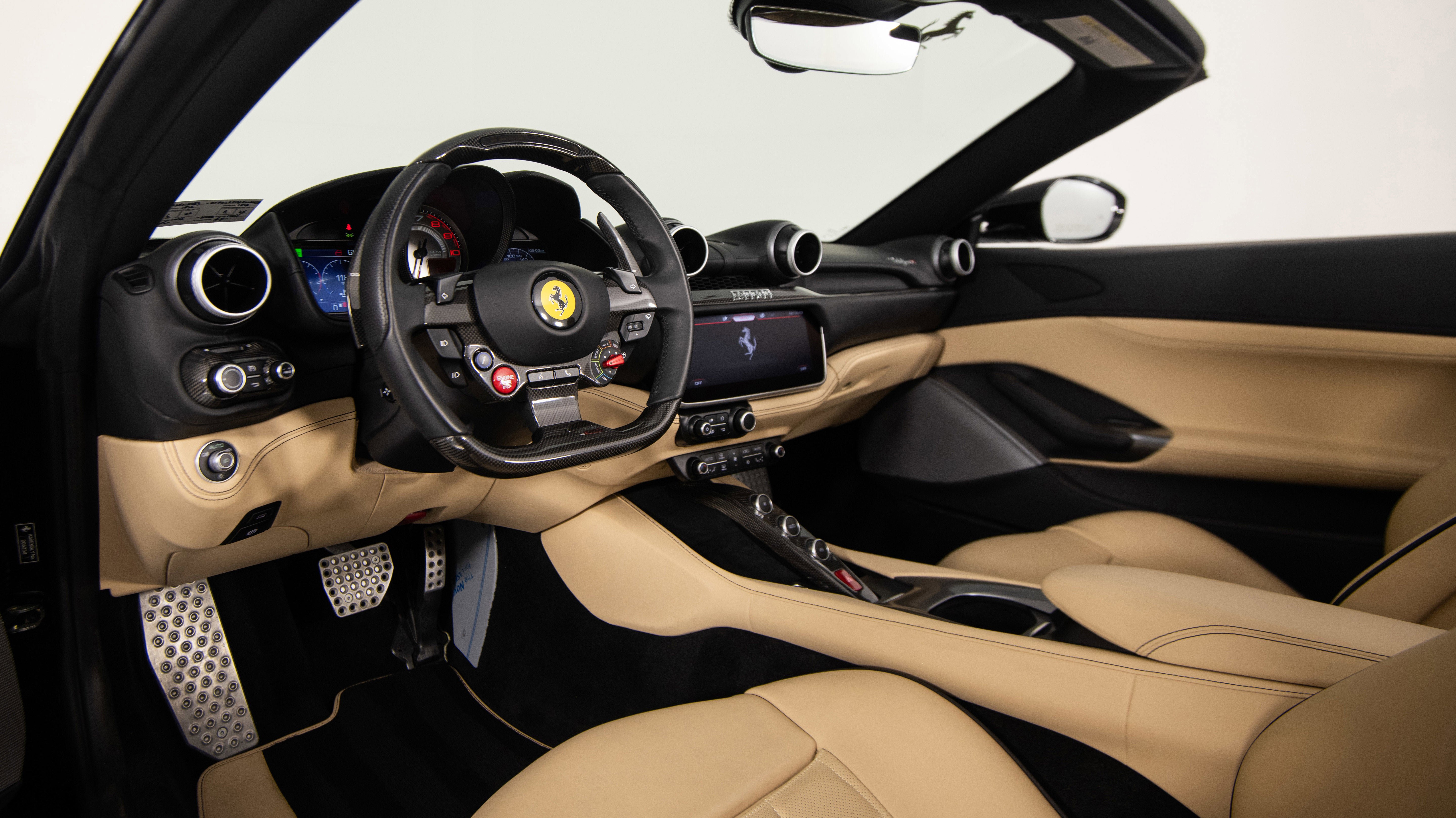 Certified 2022 Ferrari Portofino M image 38