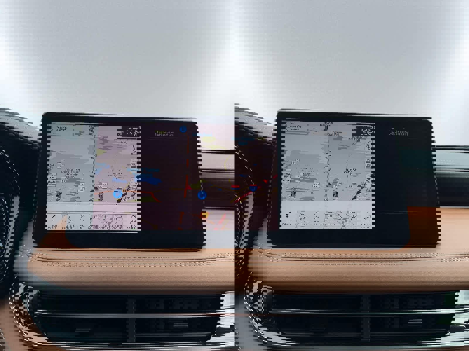 Used 2024 INFINITI QX60 Sensory image 14