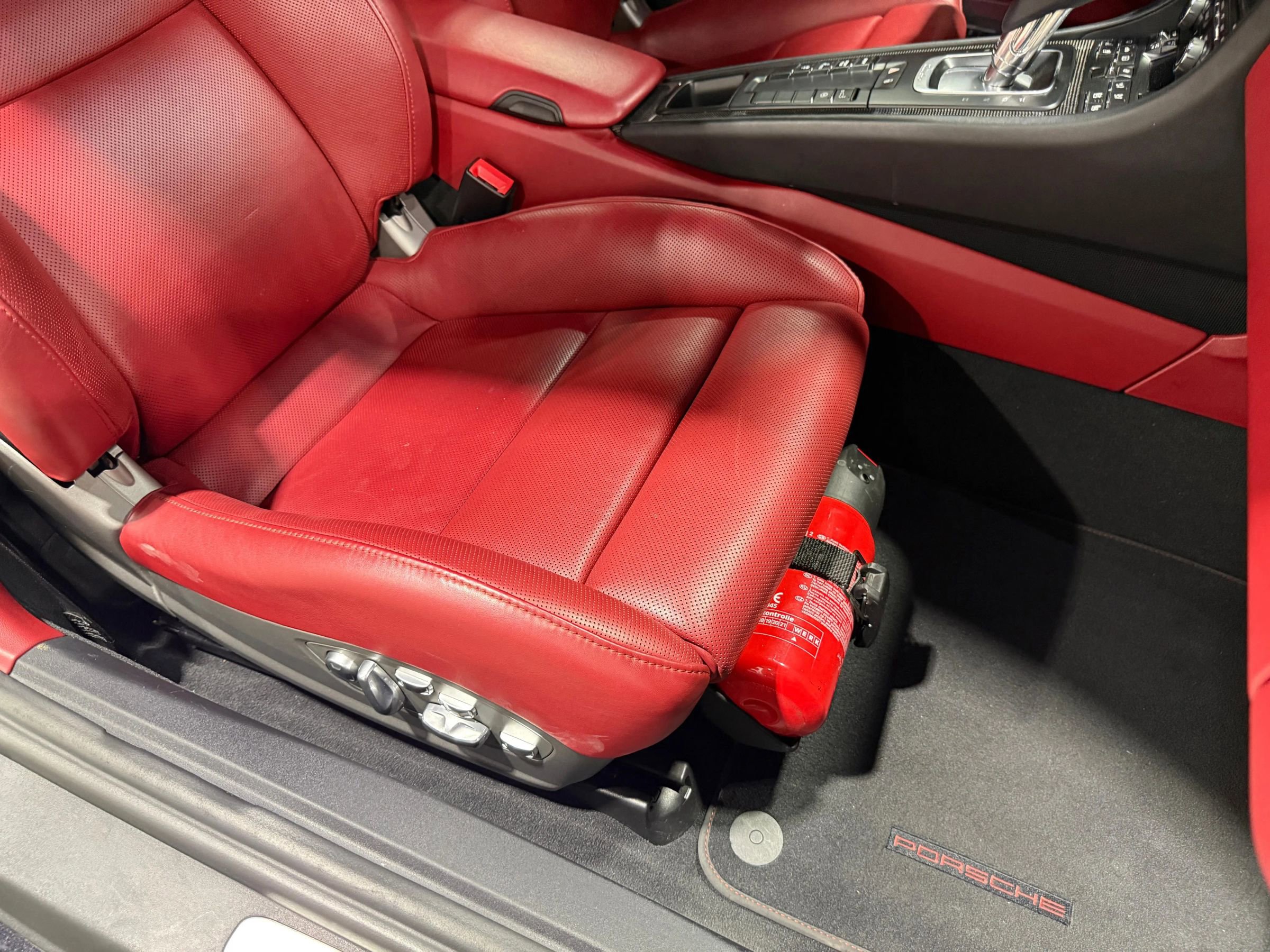 Used 2014 Porsche 911 Turbo S AWD/4WD image 58