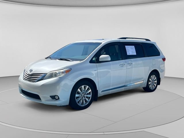 Used 2017 Toyota Sienna XLE w/ XLE Navigation Package AWD/4WD image 1