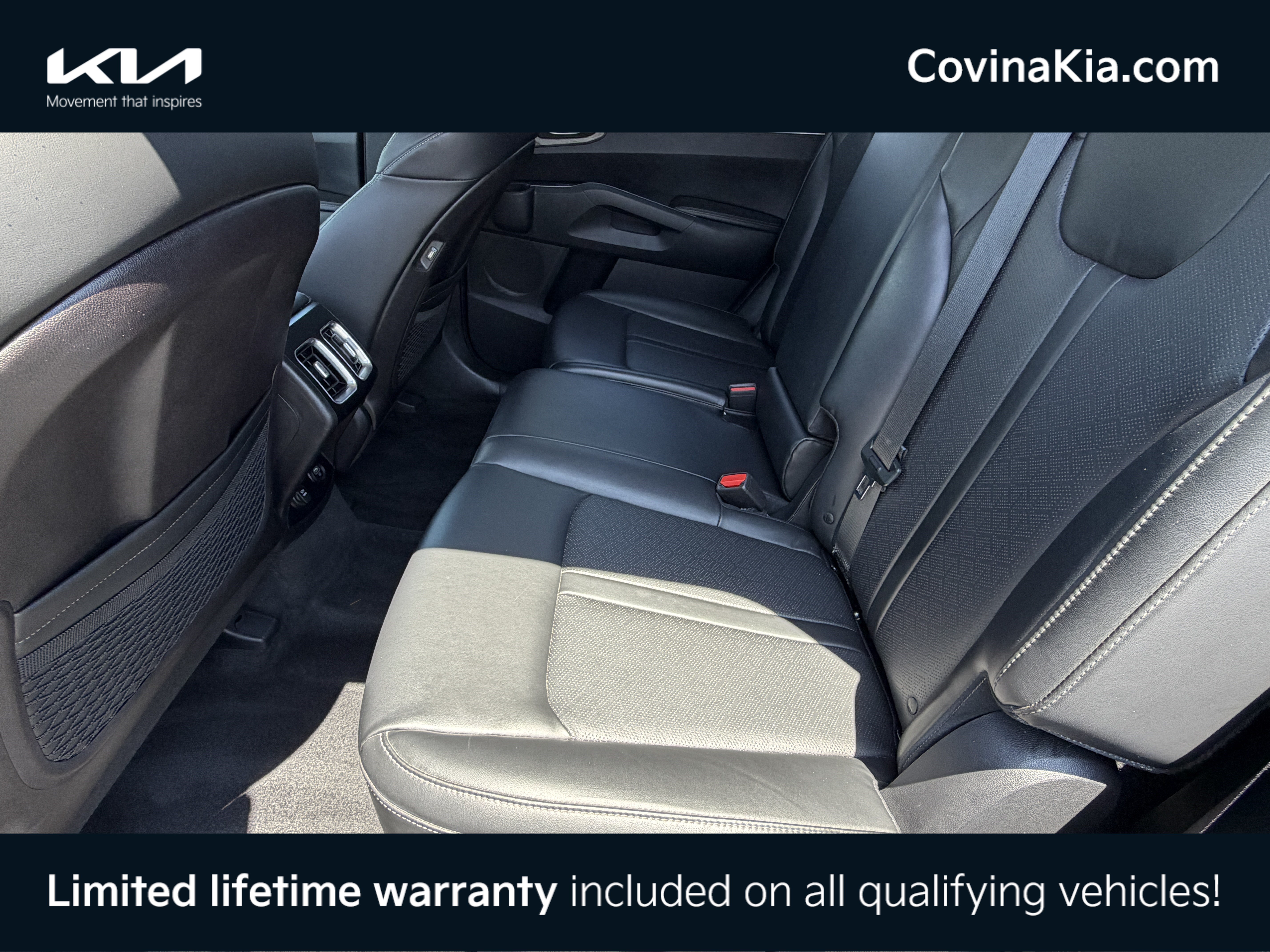 Certified 2022 Kia Sorento S w/ Panoramic Sunroof Package AWD/4WD image 28