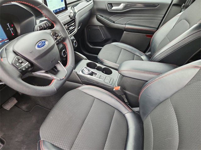 Used 2025 Ford Escape ST-Line image 11