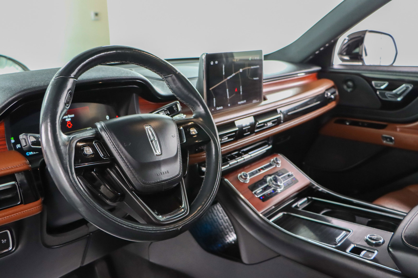 Used 2023 Lincoln Aviator Reserve w/ Equipment Group 201A image 23