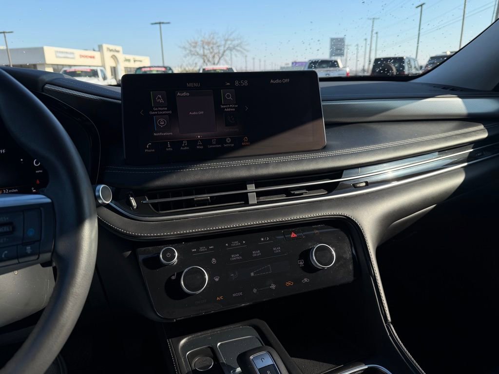 Used 2024 INFINITI QX60 Luxe image 18