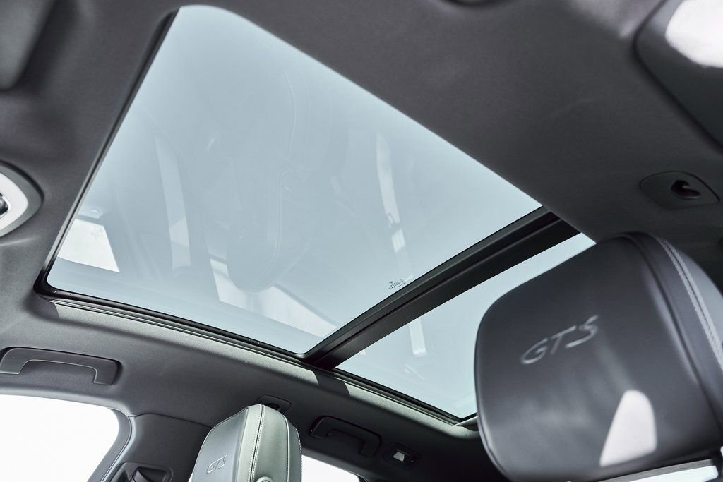 Used 2025 Porsche Macan GTS image 49