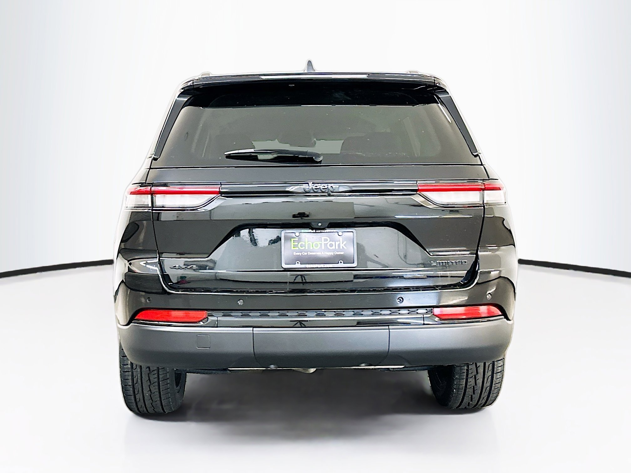 Used 2023 Jeep Grand Cherokee Limited w/ Black Appearance Package image 7