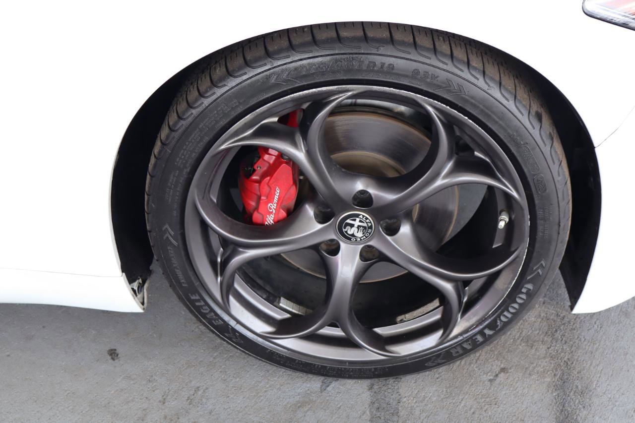 Used 2019 Alfa Romeo Giulia w/ Nero Edizione image 43