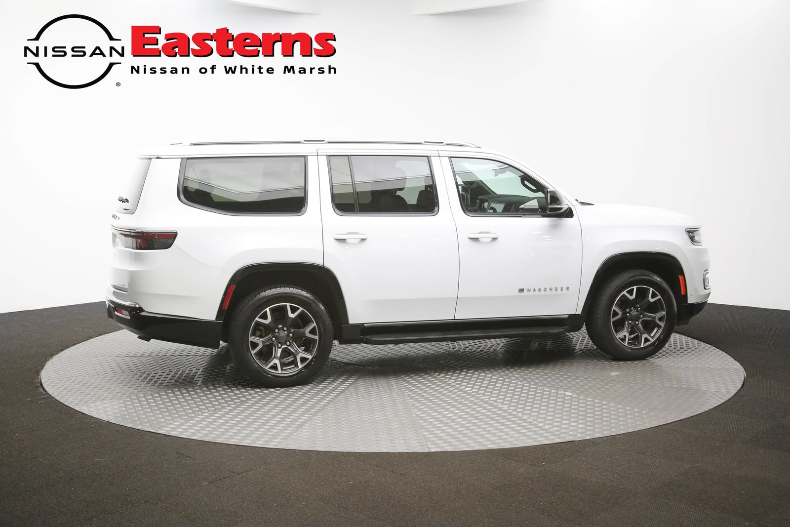 Used 2023 Jeep Wagoneer Series III w/ Preferred Equipment Group RWD image 42