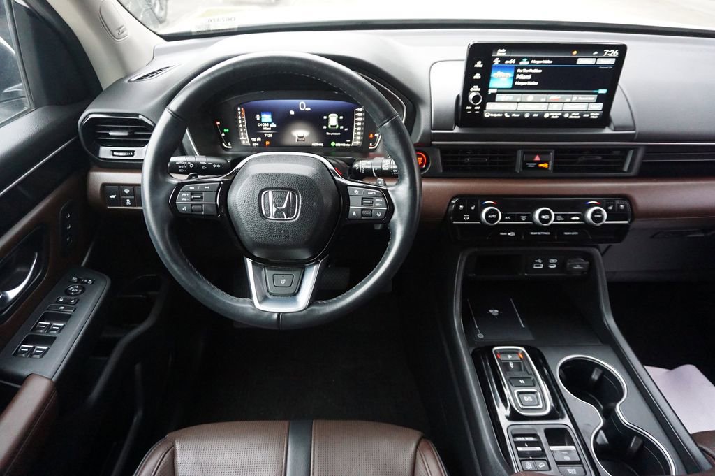 Used 2024 Honda Pilot Elite image 6