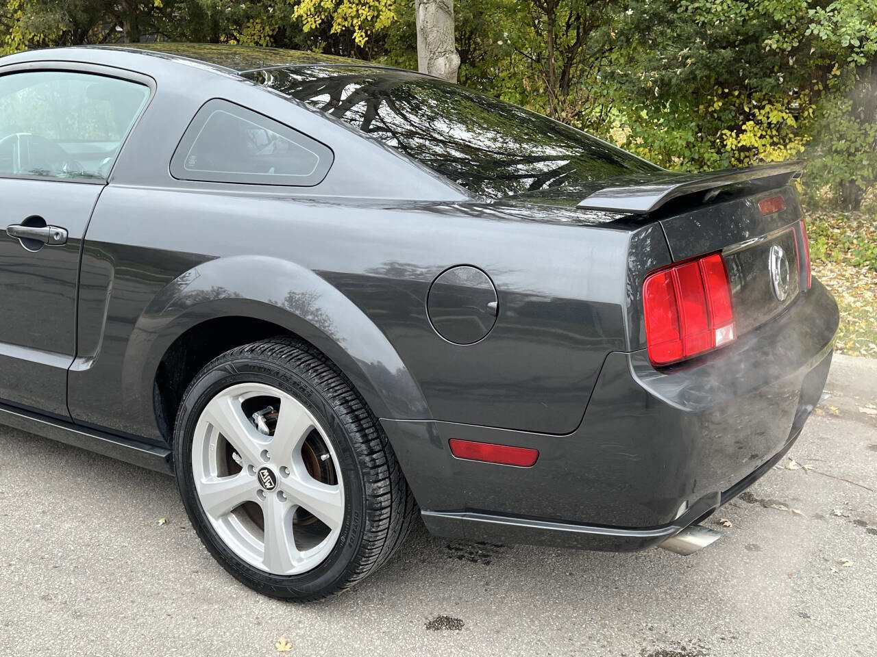 Used 2008 Ford Mustang GT RWD image 21