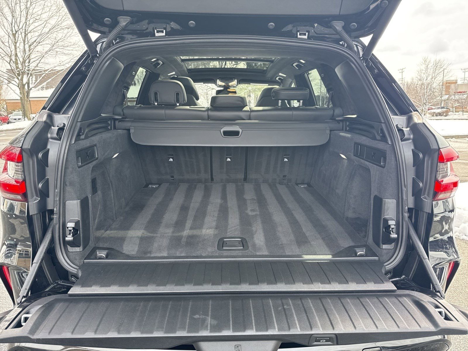 Used 2023 BMW X5 M w/ Competition Package image 25