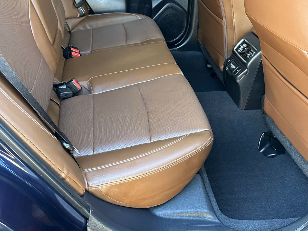 Used 2018 Subaru Outback 3.6R Touring AWD/4WD image 16