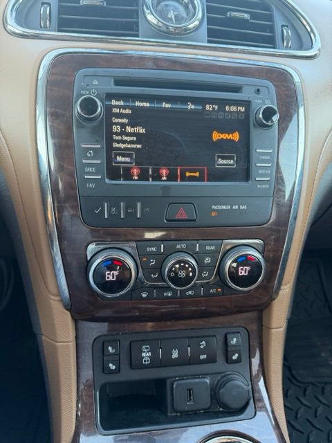 Used 2017 Buick Enclave Leather FWD image 13