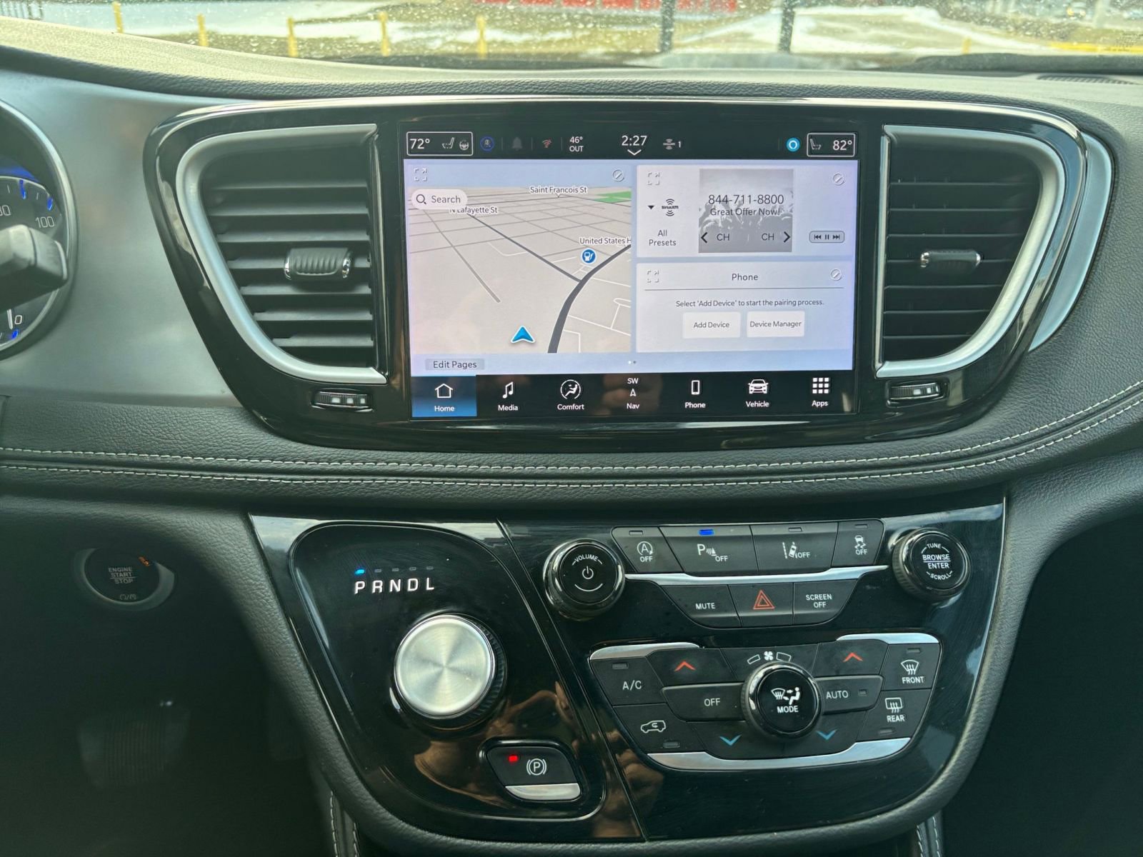 Used 2025 Chrysler Pacifica Limited image 18