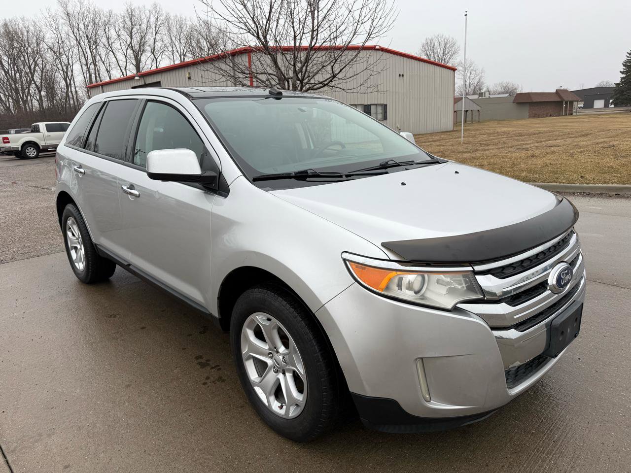 Used 2011 Ford Edge SEL w/ Canadian Comfort Pkg AWD/4WD image 3