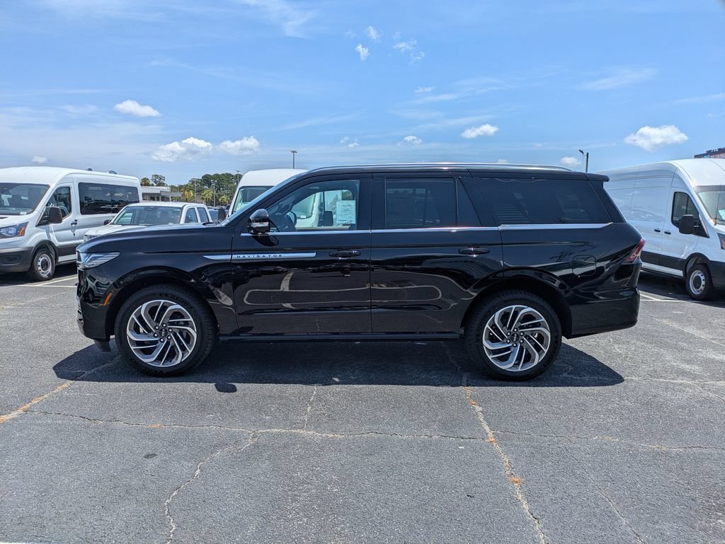 New 2027 Lincoln Navigator Reserve AWD/4WD image 7