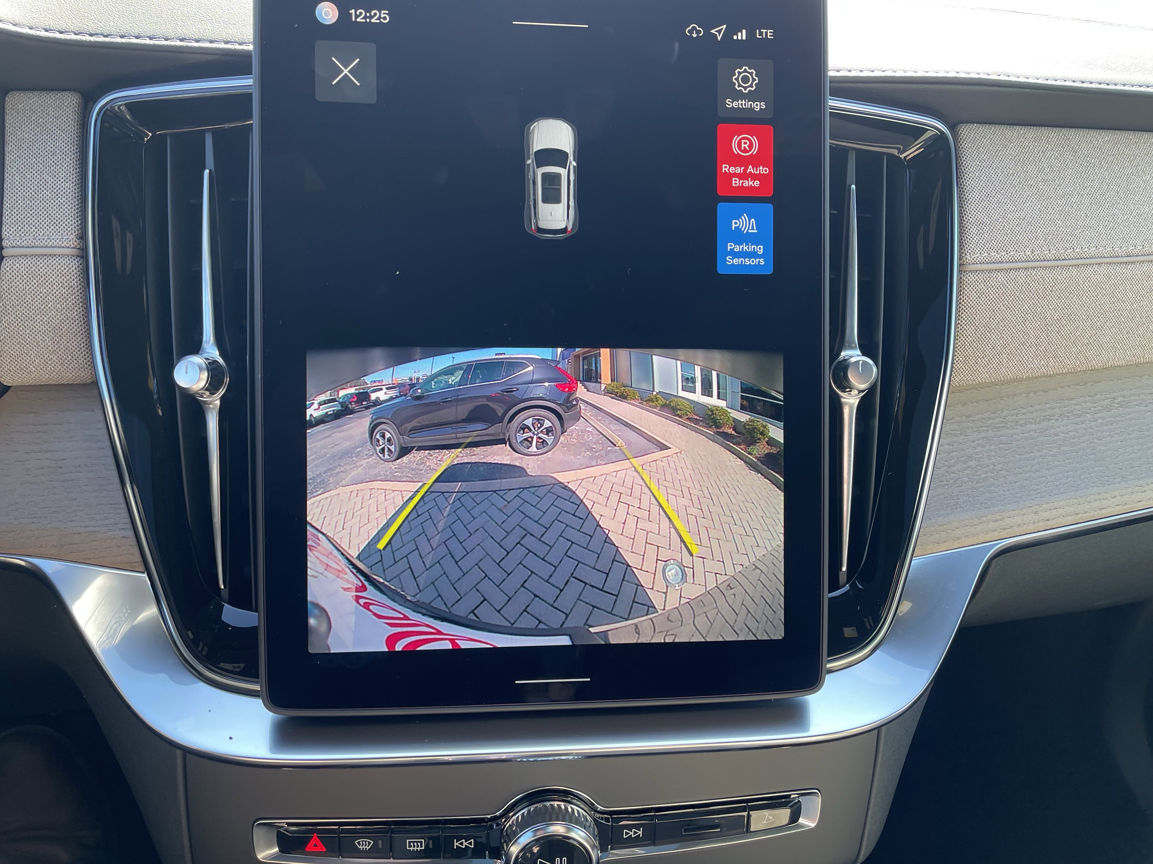 New 2026 Volvo XC90 B6 Core image 20