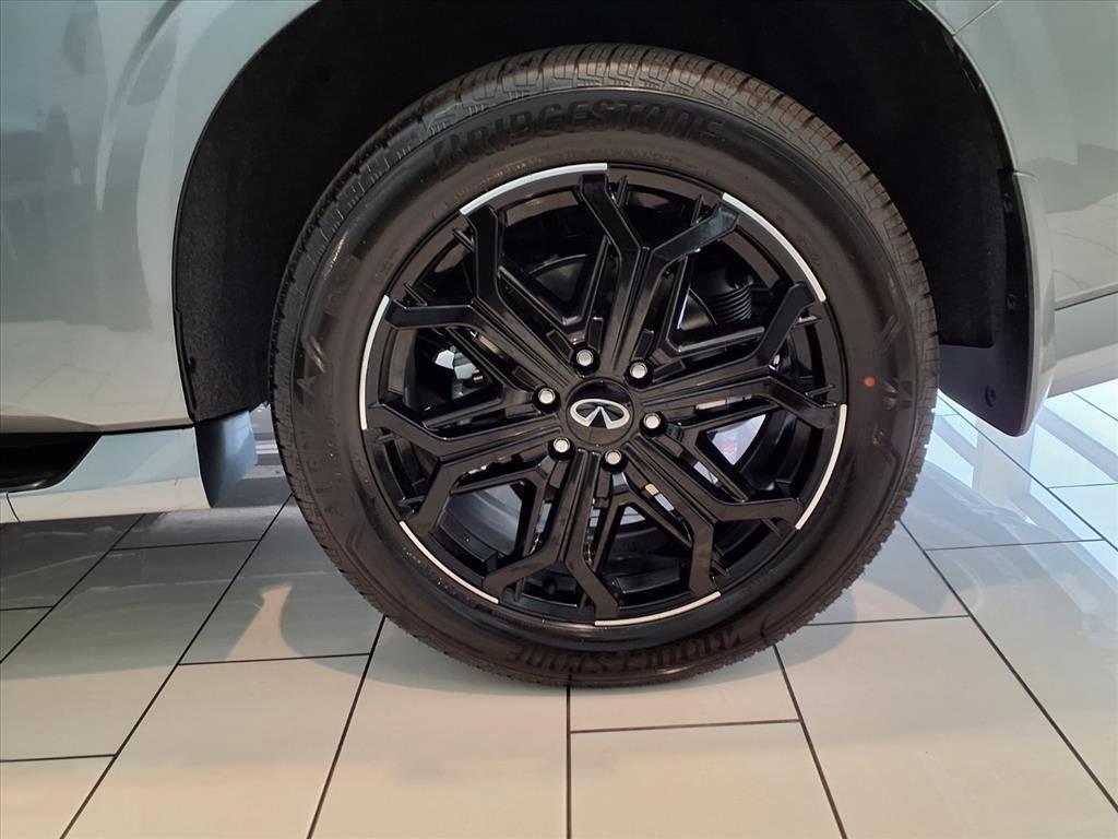 New 2026 INFINITI QX80 4WD image 7