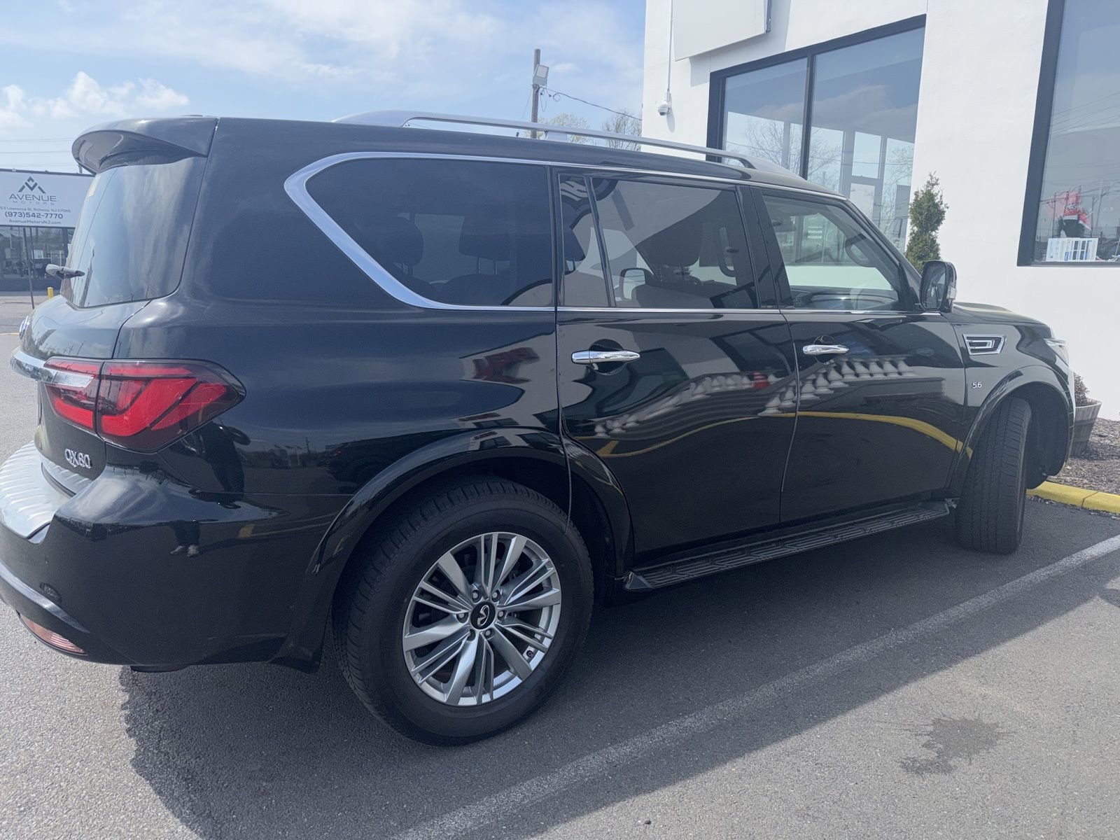Used 2019 INFINITI QX80 Luxe image 2