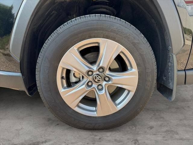 Certified 2024 Toyota RAV4 XLE w/ Convenience Package AWD/4WD image 71