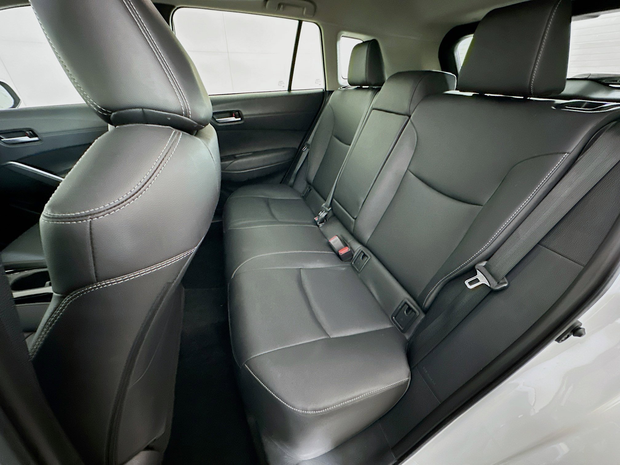 Used 2023 Toyota Corolla Cross XLE w/ Convenience Package image 27