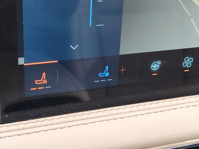 Used 2024 Lincoln Corsair Reserve w/ Equipment Group 201A image 25