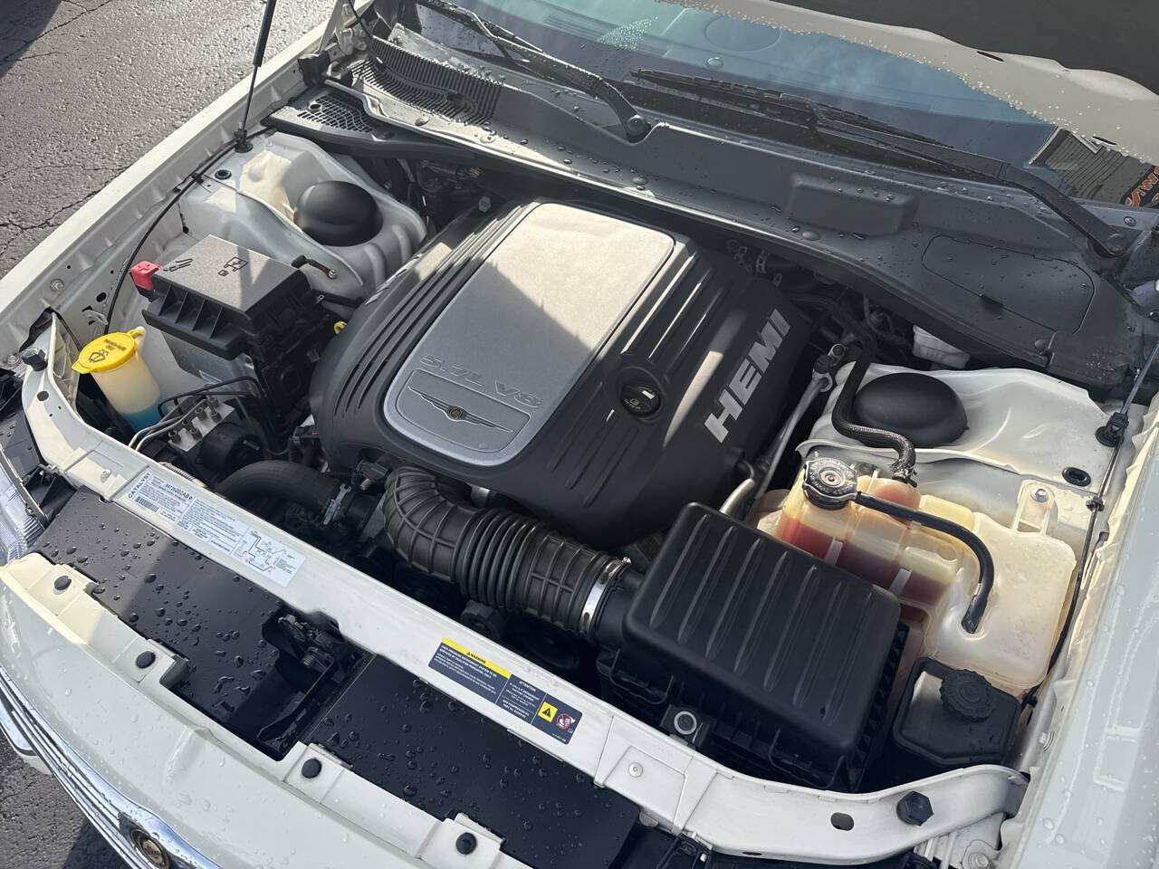 Used 2005 Chrysler 300 C w/ Sound Group II RWD image 10