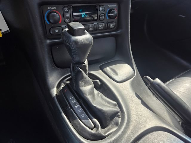 Used 2003 Chevrolet Corvette Convertible RWD image 19