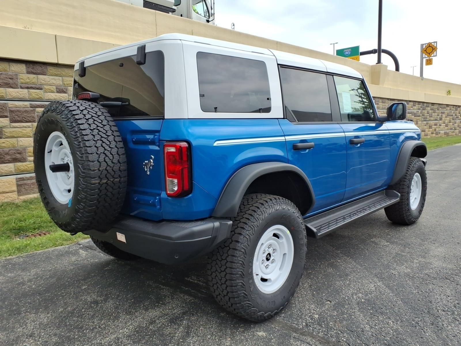 New 2026 Ford Bronco Heritage Edition AWD/4WD image 8