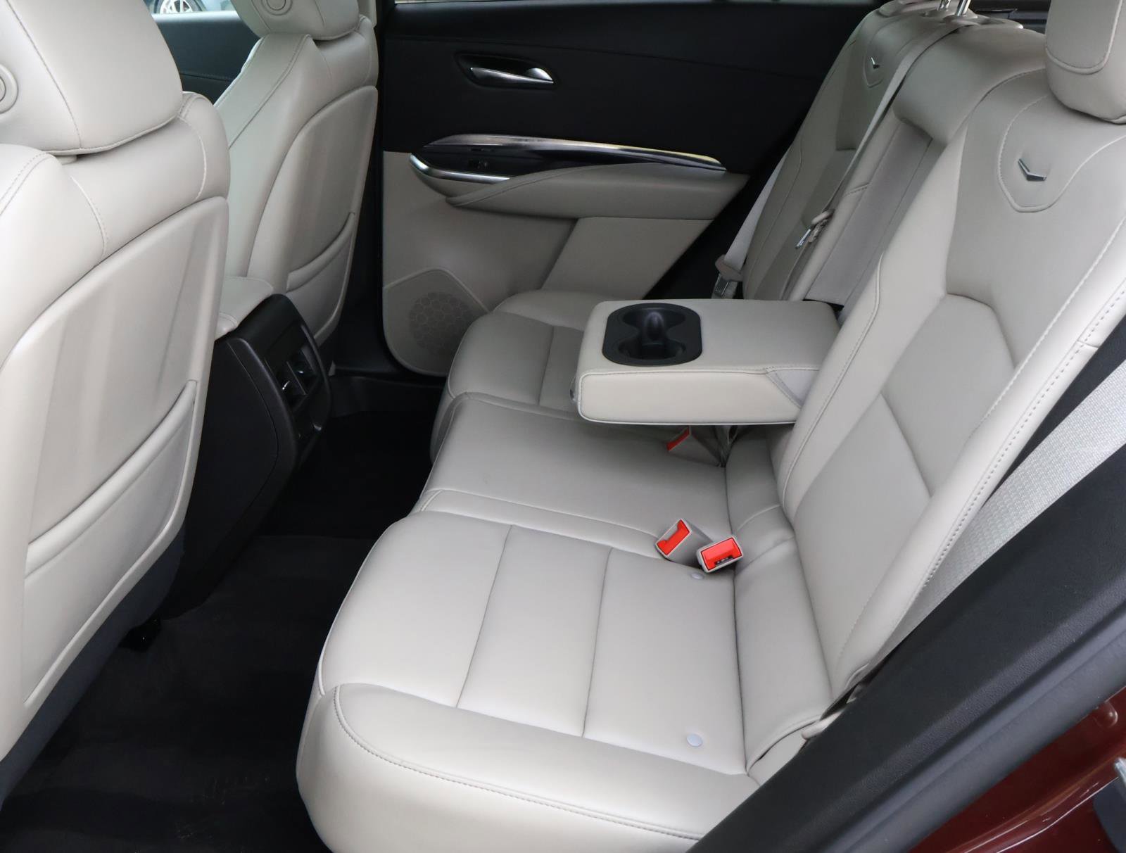 Used 2022 Cadillac XT4 Luxury FWD image 24