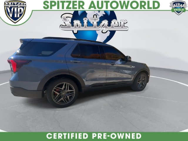 Used 2025 Ford Explorer ST AWD/4WD image 16