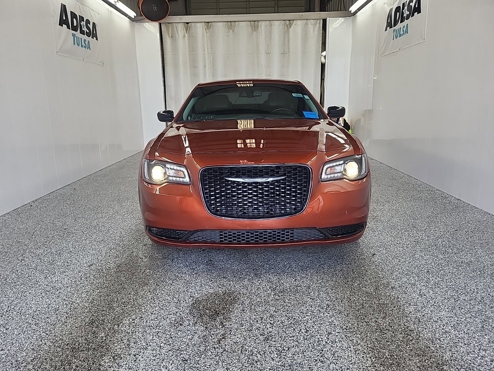 Used 2020 Chrysler 300 Touring w/ Sport Appearance Package RWD image 4