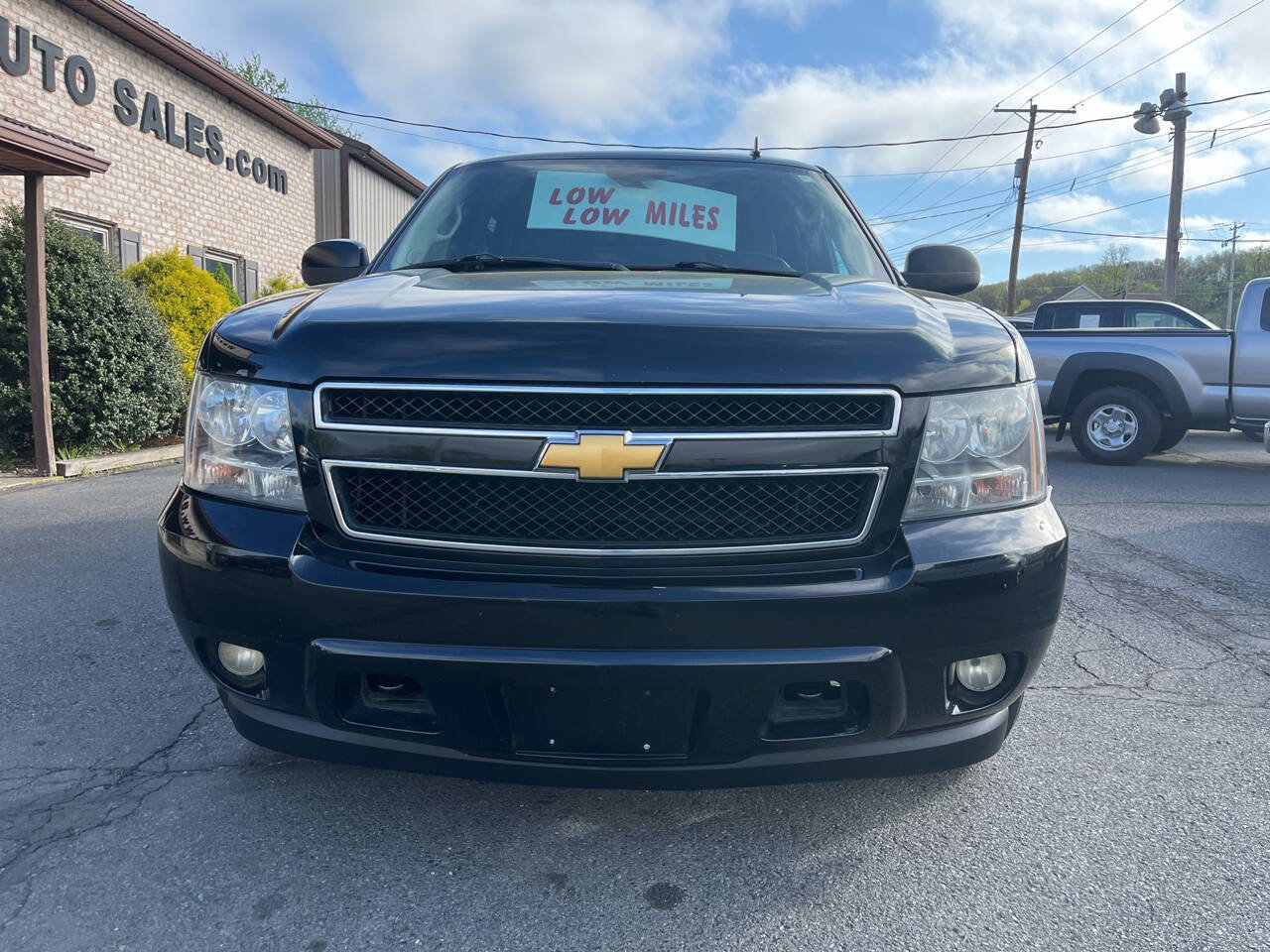 Used 2013 Chevrolet Tahoe LT AWD/4WD image 3