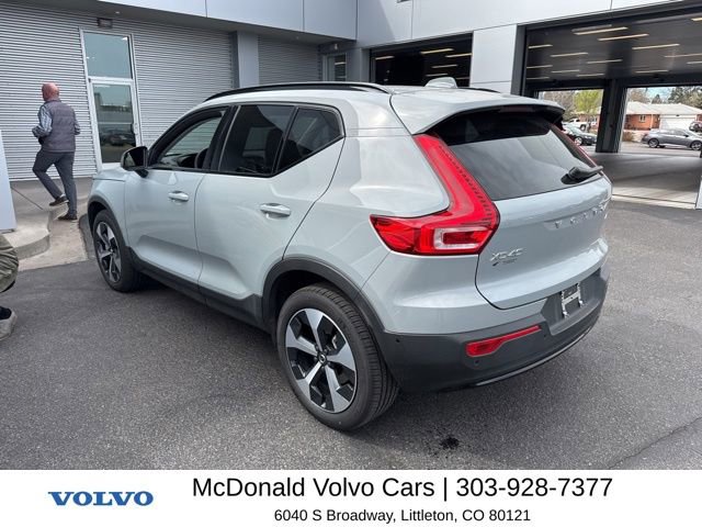 Used 2026 Volvo XC40 B5 Plus w/ Protection Package Premier image 4