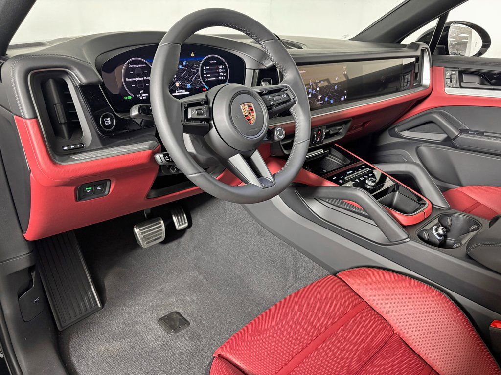 Certified 2026 Porsche Cayenne S AWD/4WD image 4