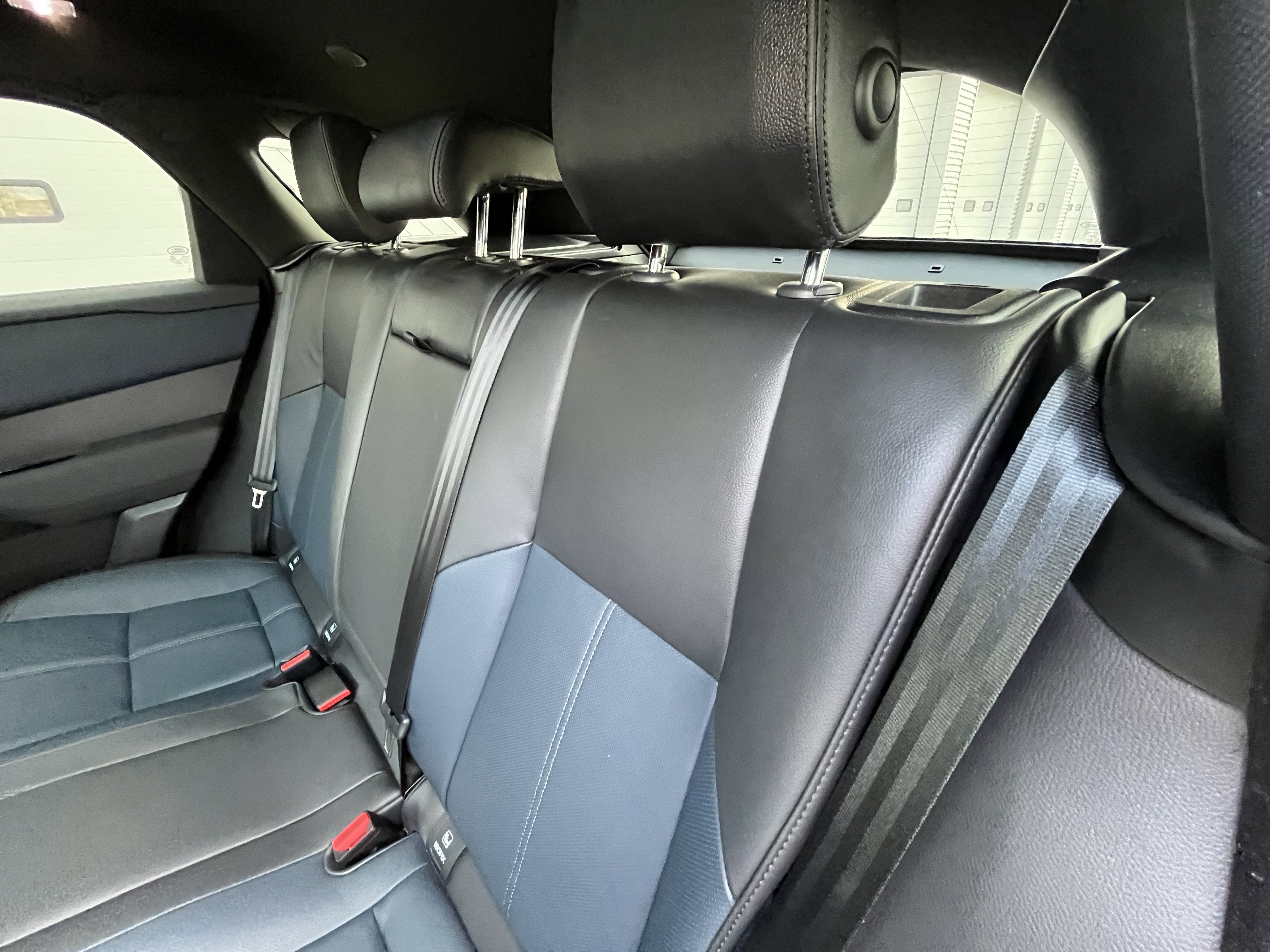 Certified 2024 Land Rover Range Rover Velar Dynamic SE image 28