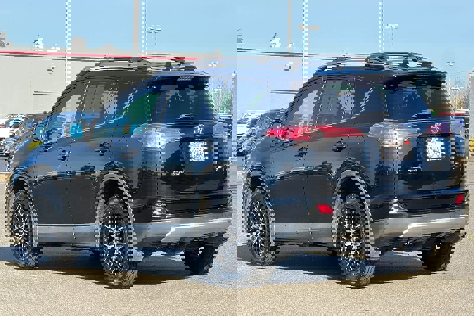 Used 2016 Toyota RAV4 SE image 7