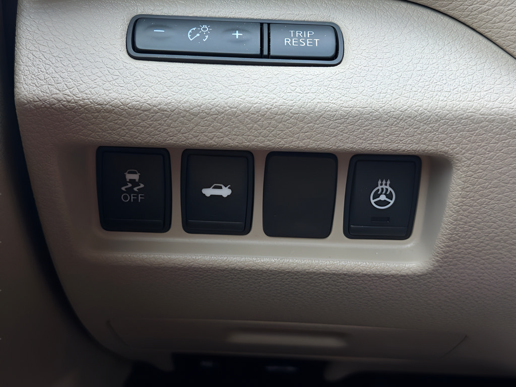 Used 2015 Nissan Altima 2.5 SL w/ Moonroof Package FWD image 18