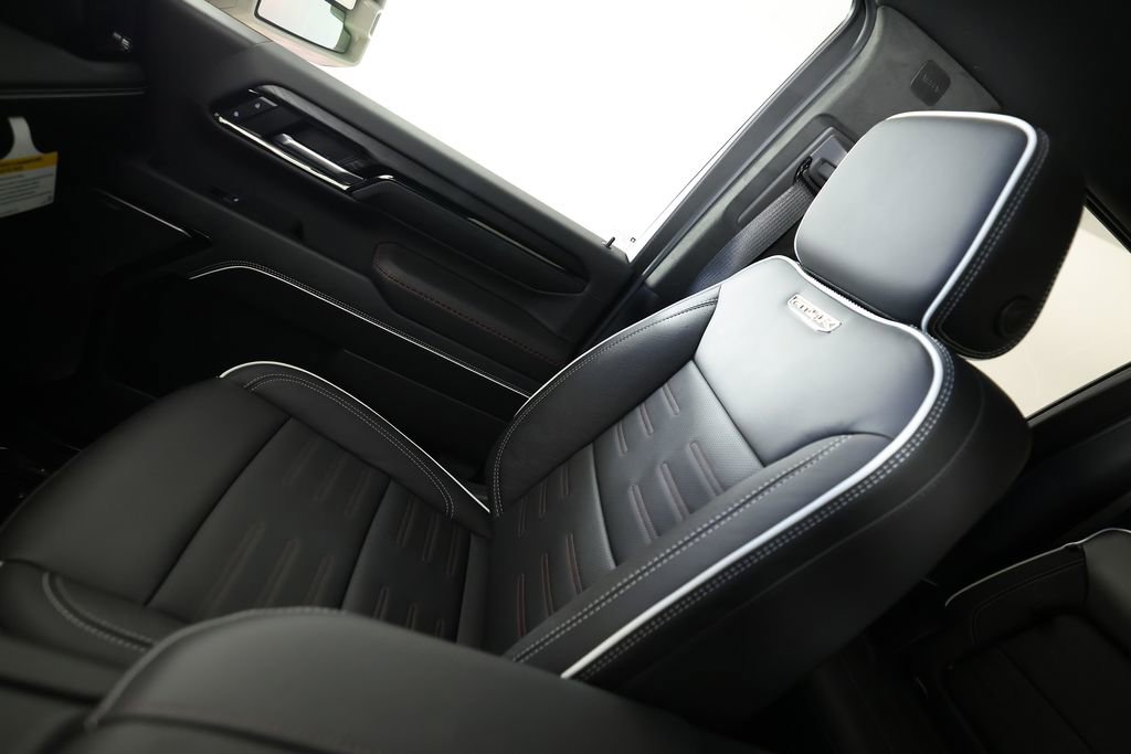 Used 2026 GMC Sierra 2500 AT4X image 36