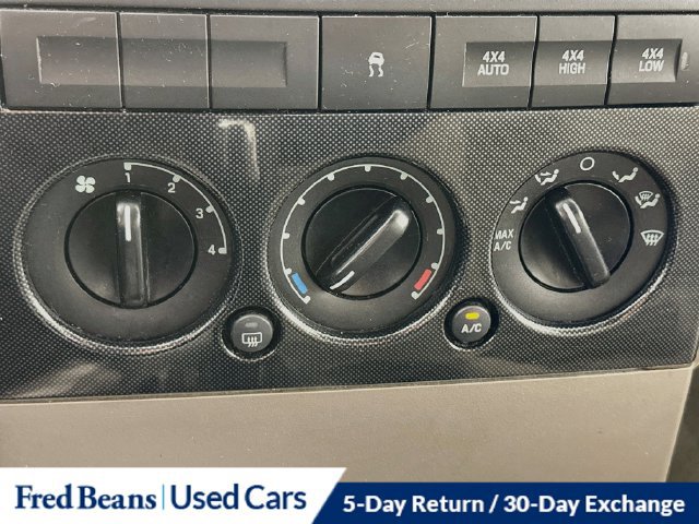 Used 2006 Ford Explorer XLT AWD/4WD image 18
