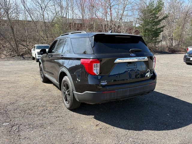 Used 2021 Ford Explorer XLT image 17
