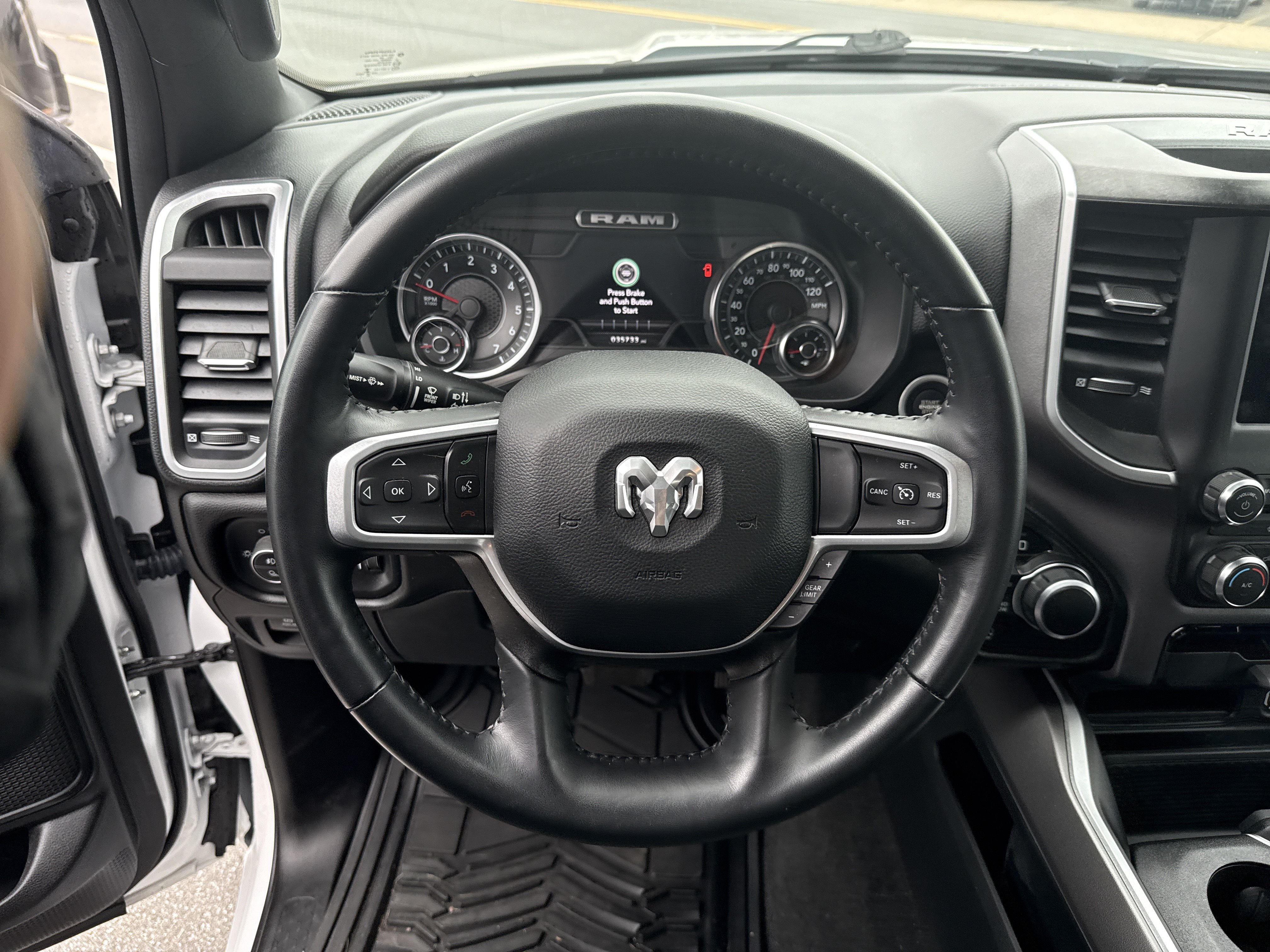 Used 2023 RAM 1500 Big Horn AWD/4WD image 18